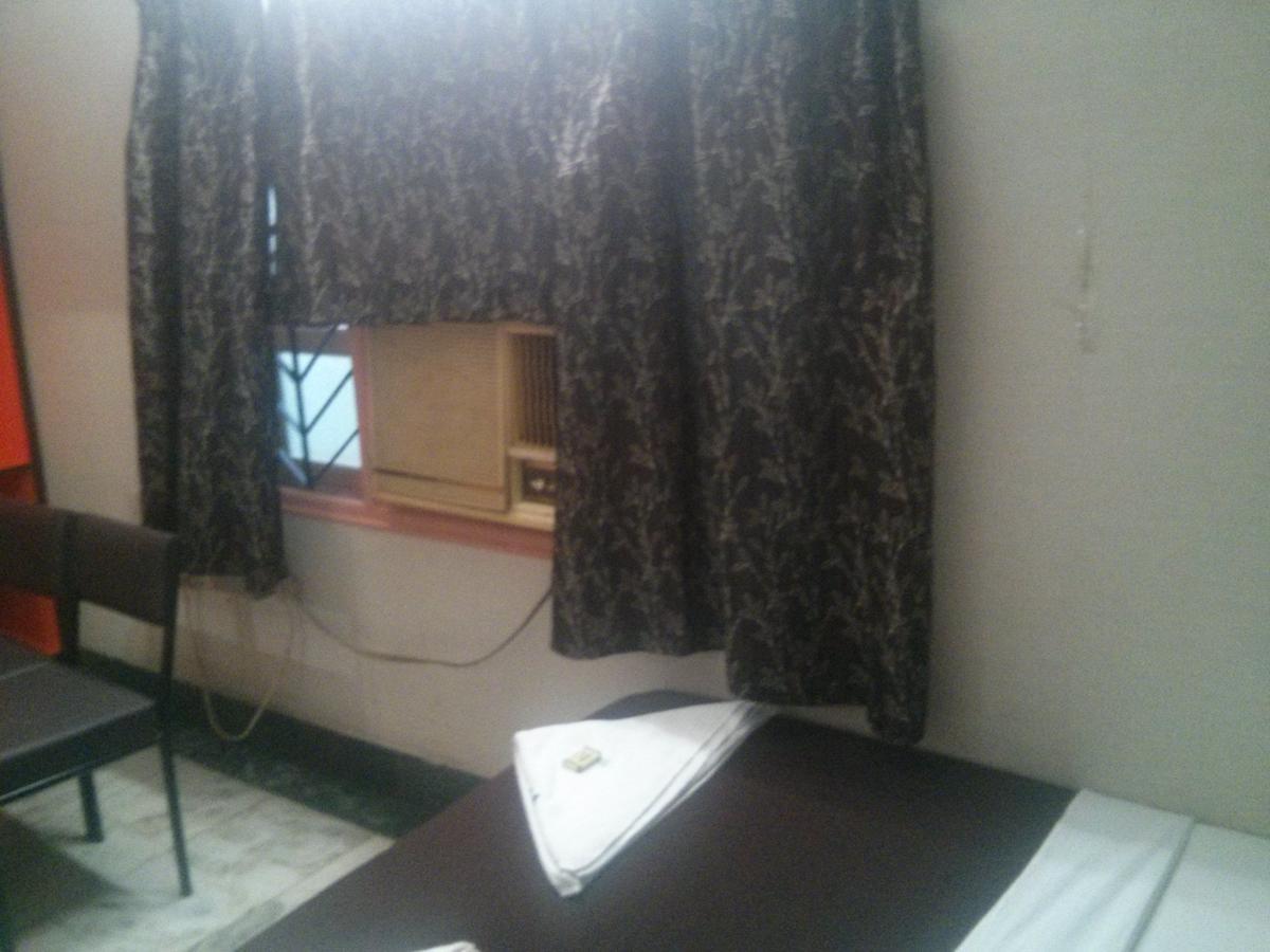 Oyo 5377 Hotel Raaj Bhaavan Chennai Exterior foto