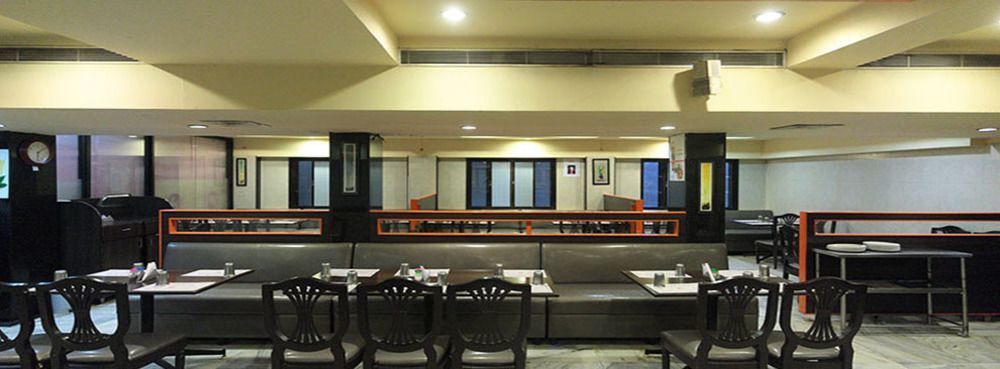 Oyo 5377 Hotel Raaj Bhaavan Chennai Exterior foto