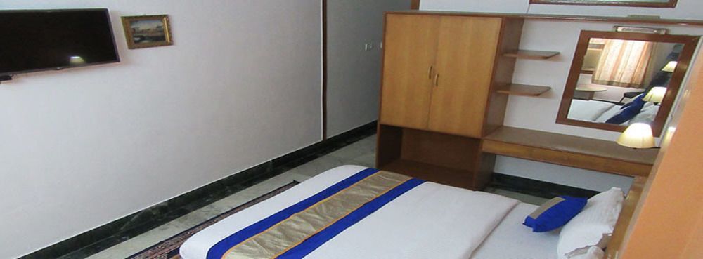 Oyo 5377 Hotel Raaj Bhaavan Chennai Exterior foto